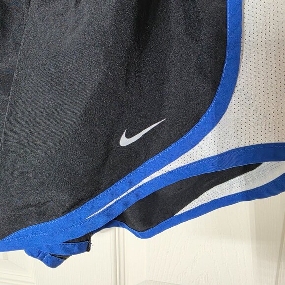 Nike Dri Fit Running Shorts Women's Size Medium - Picture 3 of 7